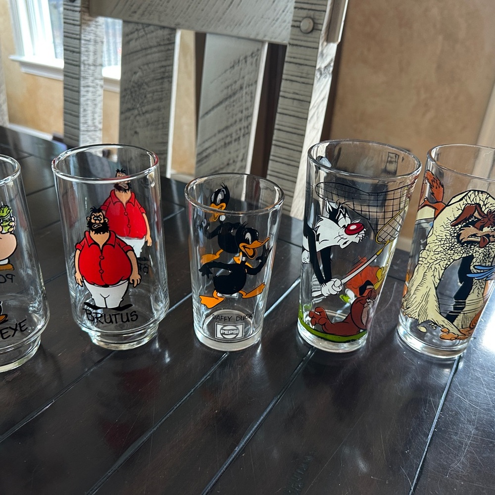 Colorful Cartoon Character Glass Set - Picture 9 of 11